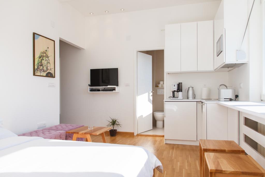 Apartment Slavia District Belgrád Szoba fotó